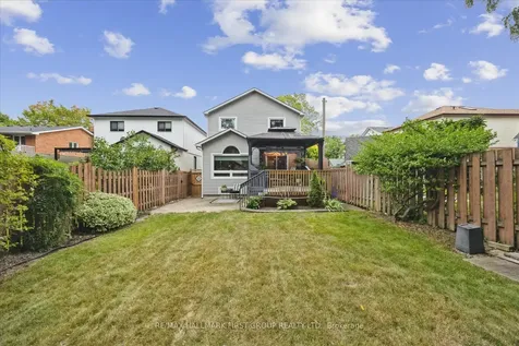 412 Athol Street Whitby ON L1N 3Z6