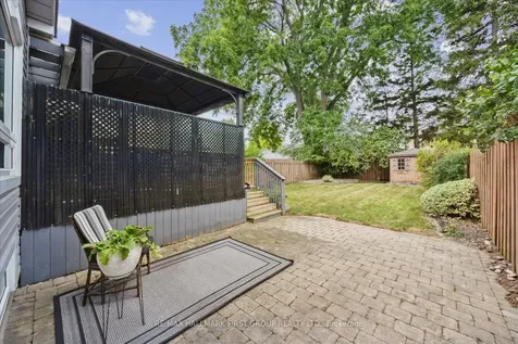 412 Athol Street Whitby ON L1N 3Z6