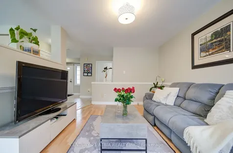 7 Whitewater Street Whitby ON L1R 2S9