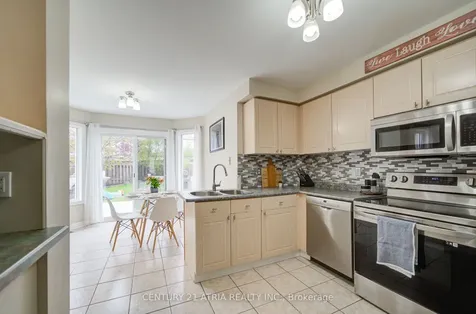 7 Whitewater Street Whitby ON L1R 2S9