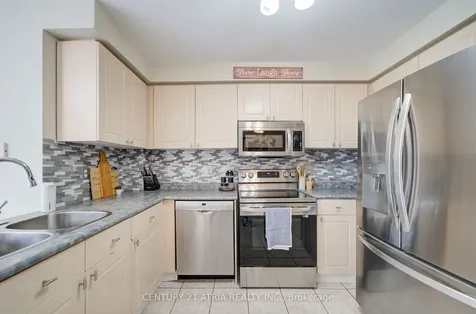 7 Whitewater Street Whitby ON L1R 2S9