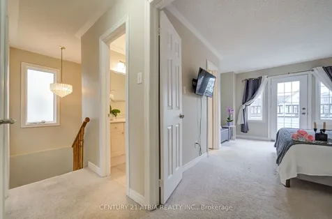7 Whitewater Street Whitby ON L1R 2S9