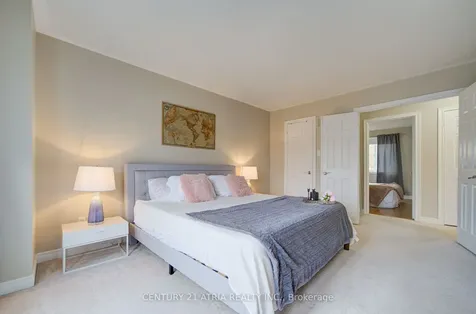 7 Whitewater Street Whitby ON L1R 2S9