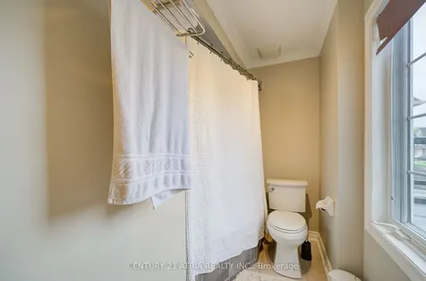 7 Whitewater Street Whitby ON L1R 2S9