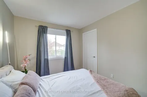 7 Whitewater Street Whitby ON L1R 2S9