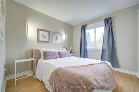 7 Whitewater Street Whitby ON L1R 2S9