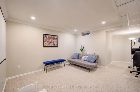7 Whitewater Street Whitby ON L1R 2S9