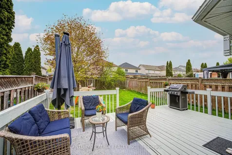 7 Whitewater Street Whitby ON L1R 2S9