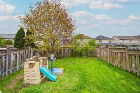 7 Whitewater Street Whitby ON L1R 2S9