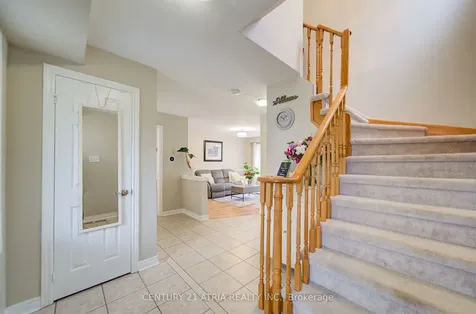 7 Whitewater Street Whitby ON L1R 2S9