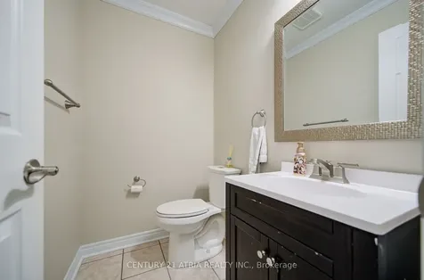 7 Whitewater Street Whitby ON L1R 2S9