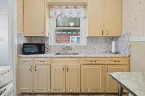 51 Bertha Avenue Toronto ON M1L 3M1