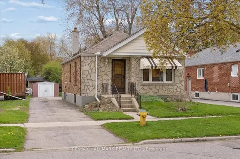 51 Bertha Avenue Toronto ON M1L 3M1
