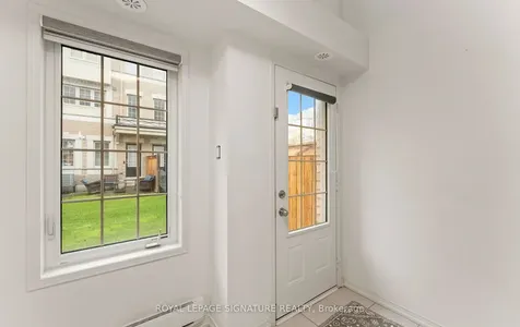 443-22 Filly Path Oshawa ON L1L 0K9