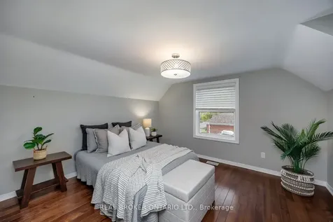 234 Oshawa Boulevard N Oshawa ON L1G 5S9