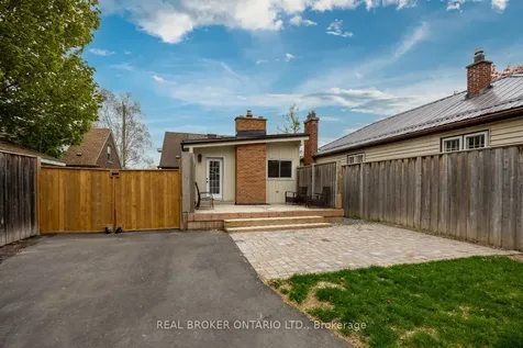 234 Oshawa Boulevard N Oshawa ON L1G 5S9