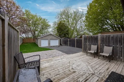 234 Oshawa Boulevard N Oshawa ON L1G 5S9