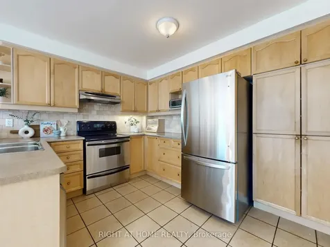 1021 Craven Road Toronto ON M4J 4V7