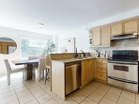 1021 Craven Road Toronto ON M4J 4V7