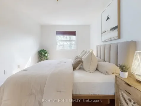 1021 Craven Road Toronto ON M4J 4V7