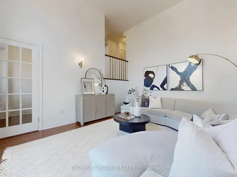 1021 Craven Road Toronto ON M4J 4V7