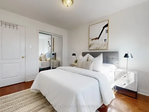 1021 Craven Road Toronto ON M4J 4V7