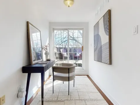 1021 Craven Road Toronto ON M4J 4V7