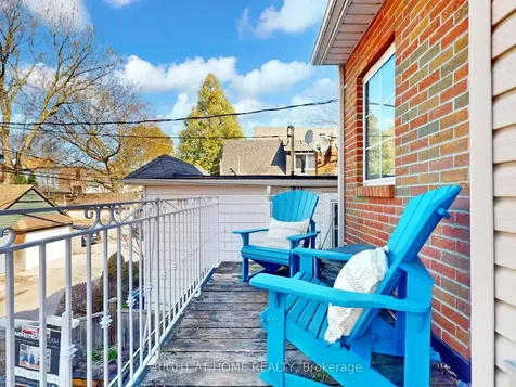 1021 Craven Road Toronto ON M4J 4V7