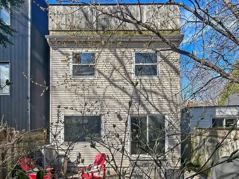 1021 Craven Road Toronto ON M4J 4V7