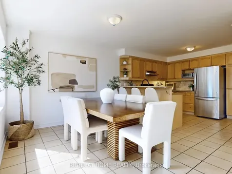 1021 Craven Road Toronto ON M4J 4V7