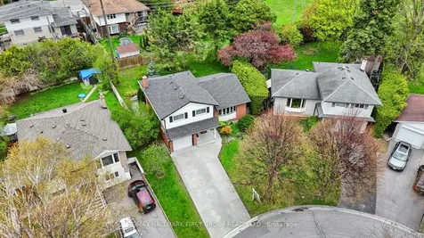 434 Hackney Court Oshawa ON L1G 2Y4