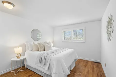 434 Hackney Court Oshawa ON L1G 2Y4