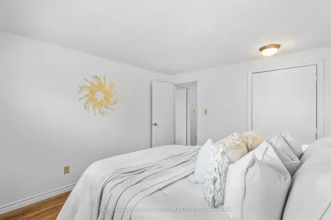 434 Hackney Court Oshawa ON L1G 2Y4