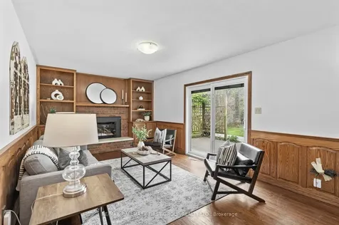 434 Hackney Court Oshawa ON L1G 2Y4