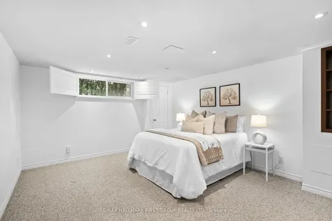 434 Hackney Court Oshawa ON L1G 2Y4