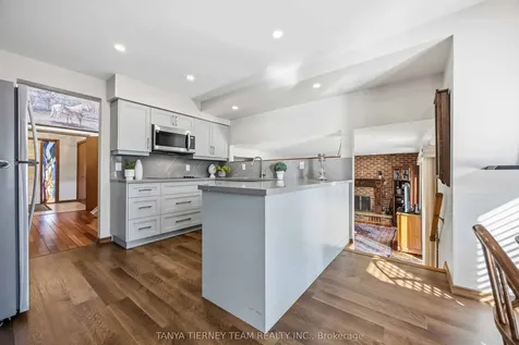 575 Park Crescent Pickering ON L1W 2E1