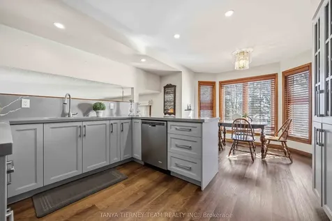 575 Park Crescent Pickering ON L1W 2E1
