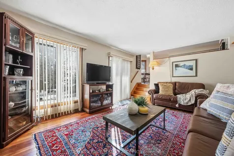 575 Park Crescent Pickering ON L1W 2E1