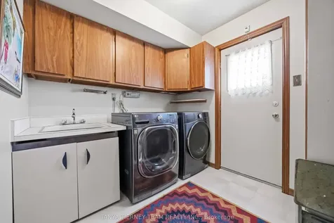 575 Park Crescent Pickering ON L1W 2E1