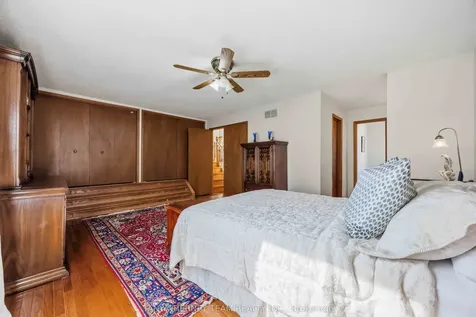 575 Park Crescent Pickering ON L1W 2E1