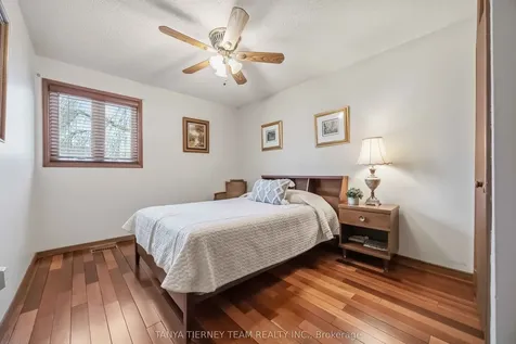575 Park Crescent Pickering ON L1W 2E1