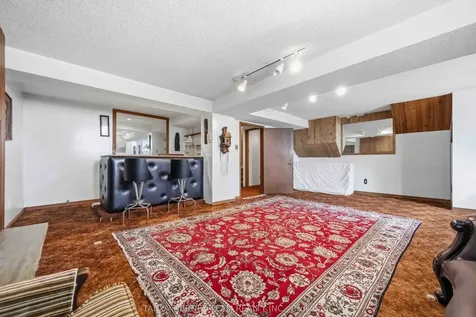 575 Park Crescent Pickering ON L1W 2E1