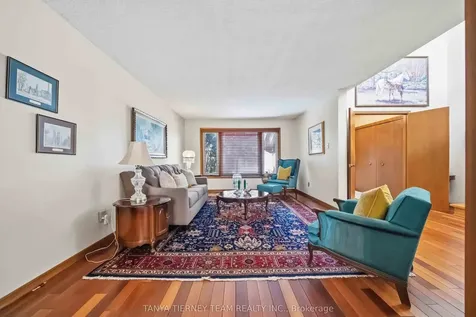 575 Park Crescent Pickering ON L1W 2E1