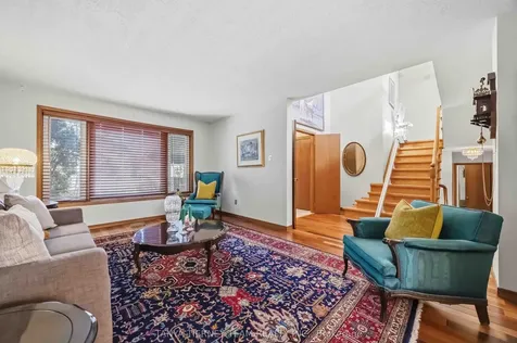 575 Park Crescent Pickering ON L1W 2E1
