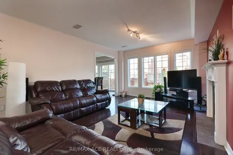 72 Taverner Crescent S Ajax ON L1T 0K1