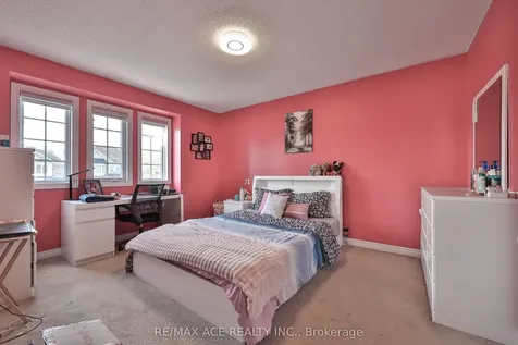 72 Taverner Crescent S Ajax ON L1T 0K1