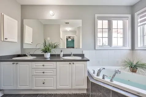 72 Taverner Crescent S Ajax ON L1T 0K1