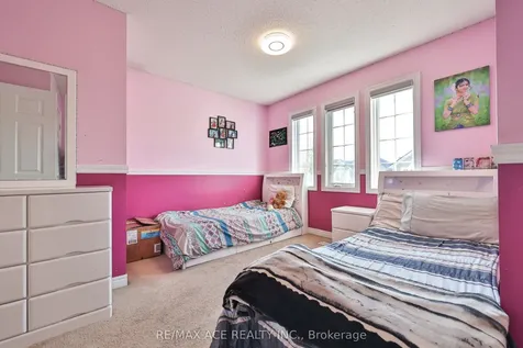 72 Taverner Crescent S Ajax ON L1T 0K1