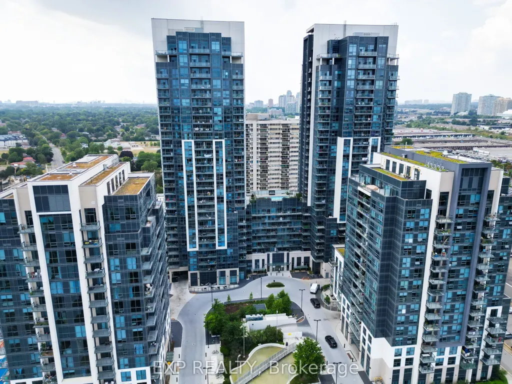 30 Meadowglen Place W Toronto ON M1G 0A6