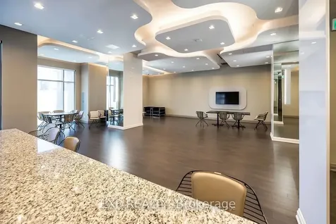 30 Meadowglen Place W Toronto ON M1G 0A6